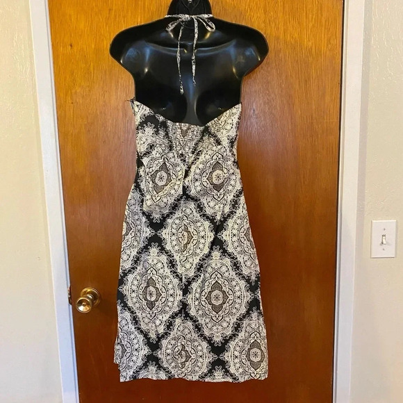 H&M Elegant Halter Neck Knee Length Dress Timeless Blue and White Baroque Print - Picture 12 of 16